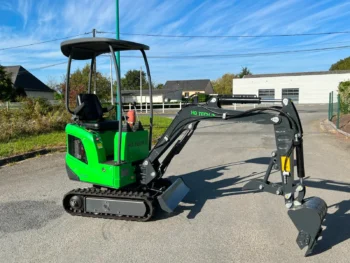 Mini-pelle électrique à batteries lithium – 1,1 tonne – Avec lot d’accessoires